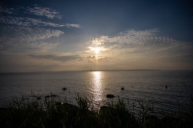 Baltık Denizi üzerinde güzel bir gün batımı