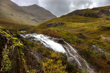 Glencoe yakınlarındaki İskoçya İskoçya 'da akarsu