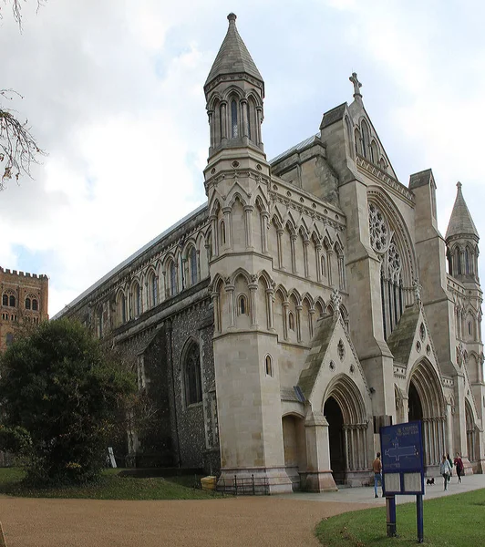 圣奥尔班大教堂或大教堂和圣奥尔班修道院教堂 英国赫特福德郡 — 图库照片