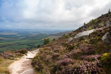 Aberdeenshire 'daki dağ manzarası, İskoçya, İngiltere