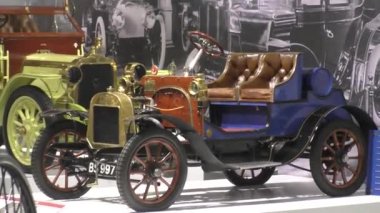 Pyshma, Rusya-03 / 12 / 2021: Retro araba sergisi. Araba 