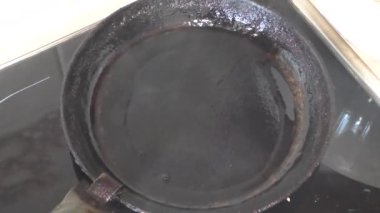 Geleneksel Rus blini. Krepler. Krep haftası. Maslenitsa, Büyük Perhiz 'den bir hafta önce kutlanan geleneksel bir Doğu Slav bayramıdır..