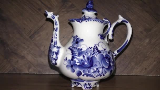 Teekanne Traditionellen Russischen Gzhel Stil Gzhel Russische Volkskunst Der Keramik — Stockvideo