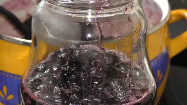 Zubereitung Von Kirschmarmelade Hausgemachte Kirschmarmelade Ist Bei Den Wintervorbereitungen Besonders — Stockvideo