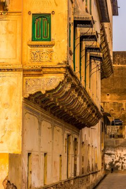 Mandawa, Rajasthan, Hindistan 'da Havelis üzerine Fresco dekore edilmiş kantiller