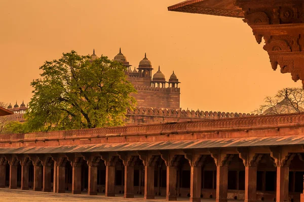 Västra Sidan Övergivna Tempelkomplexväggarna Vid Fathepur Sikri Indien Lyser Efter — Stockfoto