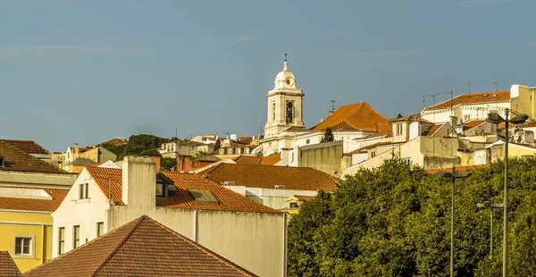 Uma Vista Sobre Telhados Antigo Bairro Lisboa Portugal Outono — Fotografia de Stock