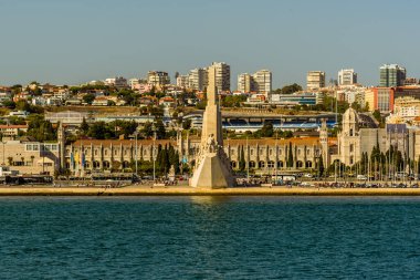 Portekiz, Lizbon 'un Belem ilçesinden Tagus nehrinden bir manzara
