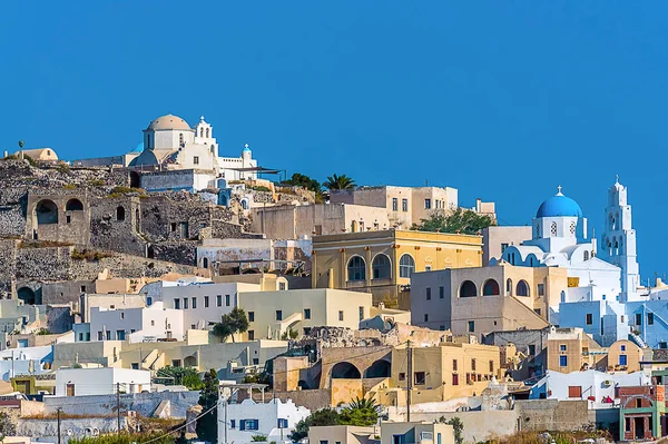 Uma Vista Panorâmica Para Cume Aldeia Pyrgos Santorini Verão — Fotografia de Stock