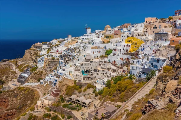 Die Weißen Gebäude Des Dorfes Oia Auf Santorin Stürzen Sommer — Stockfoto