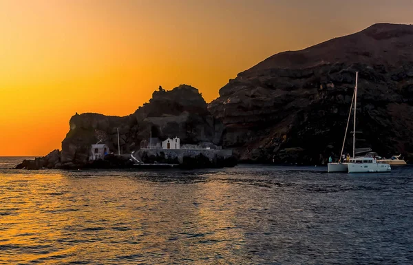 Northern Tip Oia Santorini Silhouetted Sun Sets Summers Evening — Stock Photo, Image