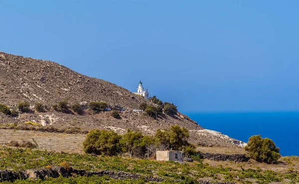 Utsikt Längs Kusten Mot Fyren Vid Akortiri Santorini Sommaren — Stockfoto
