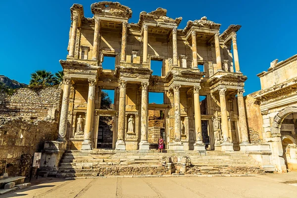 Gros Plan Grandiose Façade Deux Étages Bibliothèque Celsus Ephèse Turquie — Photo