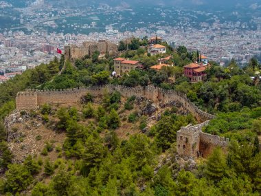 Yazın Alanya Türkiye 'nin üzerindeki şatonun manzarası