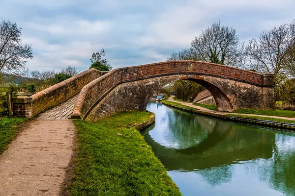 Puente Del Arco Iris Foxton Locks Reino Unido Reflejado Gran — Foto de Stock