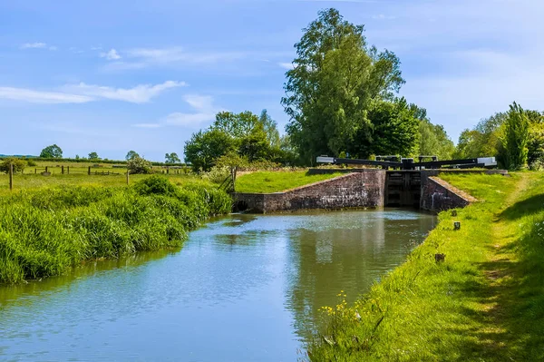 Kilátás Adkins Lock Felé Oxford Csatornán Közel Napton Faluhoz Warwickshire — Stock Fotó