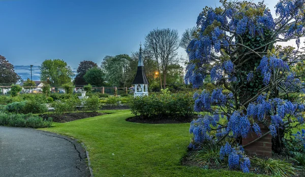 Entrance Rose Garden Market Harborough Spring Evening — Stock Photo, Image