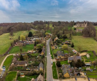 İlkbaharda Rockingham, Northamptonshire 'da hava manzarası