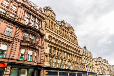Bir yaz günü Glasgow 'daki Viktorya dönemi binalarının manzarası