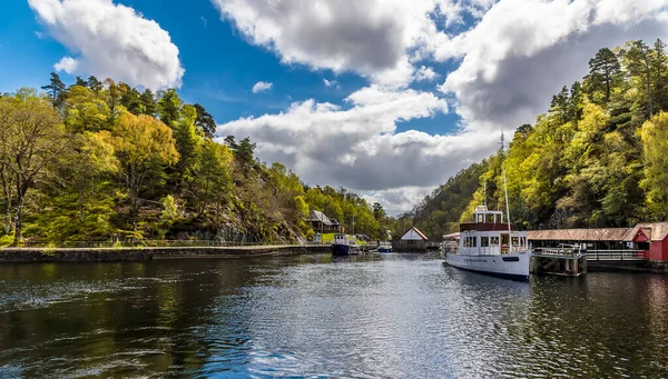 Kilátás Visszanéz Leszállási Szakaszra Loch Katrine Skót Felföldön Egy Nyári — Stock Fotó