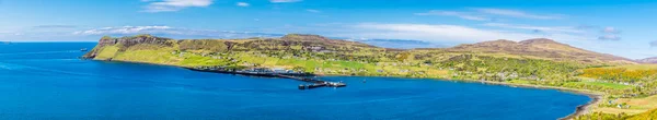 Una Vista Panorámica Sobre Puerto Ferry Ciudad Uig Isla Skye —  Fotos de Stock
