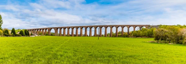 Uma Vista Panorâmica Viaduto Ferroviário Nairn Escócia Dia Verão — Fotografia de Stock