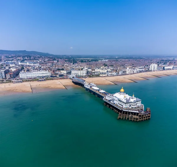 Flygfoto Från Havet Mot Havet Och Staden Eastbourne Storbritannien Sommaren — Stockfoto