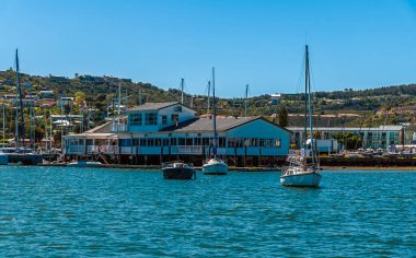 Kysna nehrinden Knysna 'ya doğru bir manzara, Güney Afrika' da Baharda