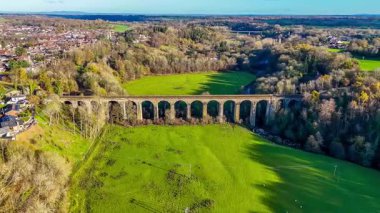Wales, Wrexham 'daki Chirk viyadük' ünün uzaktan kumandalı bir görüntüsü.
