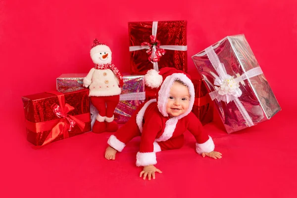 Heureux Petit Bébé Six Mois Costume Père Noël Assis Près — Photo