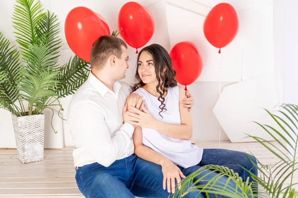 Loving Couple Congratulates Each Other Valentine Day Hugging Kissing — Stock Photo, Image