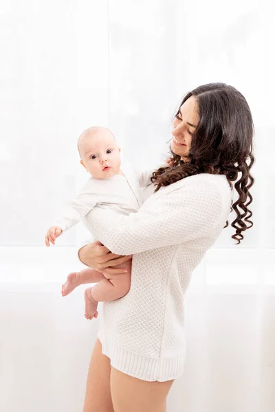 Beautiful Mother Holding Baby Her Arms Window House Concept Happy — Stock Photo, Image