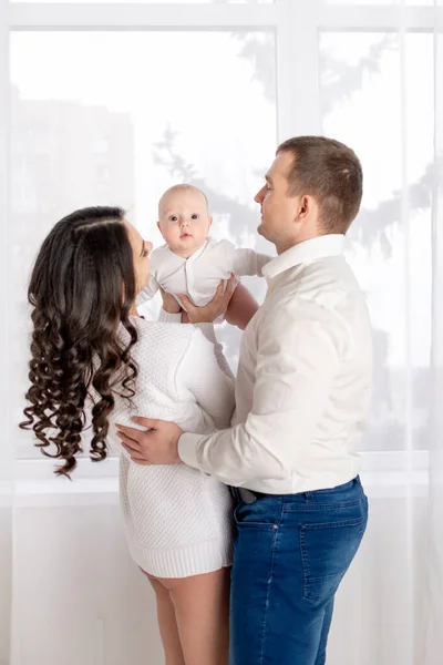 Happy Family Mother Father Hold Newborn Baby Home Concept Happy — Stock Photo, Image