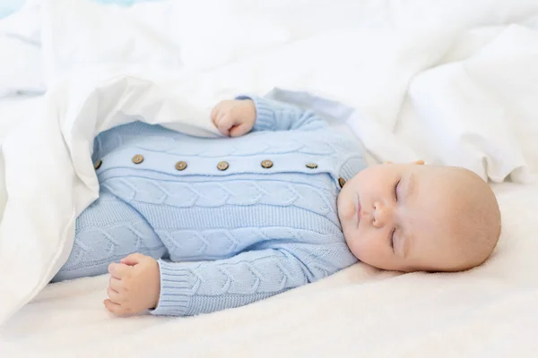 Sono Doce Bebê Têxtil Cama Para Bebê Sono Saudável — Fotografia de Stock