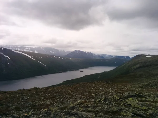 Paysage Avec Lac Nuages Montagnes — Photo