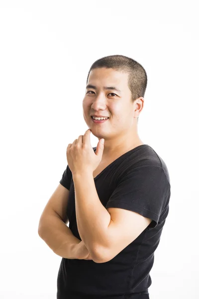 Ung asiatisk mann som står isolert på hvitt – stockfoto