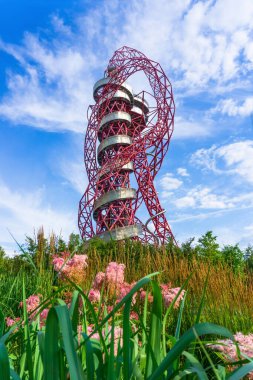 Londra, İngiltere. 13 Temmuz 2020. Arcelor Mattal, Stratford 'daki Kraliçe Elizabeth Olimpiyat Parkı' nda kayıyor..