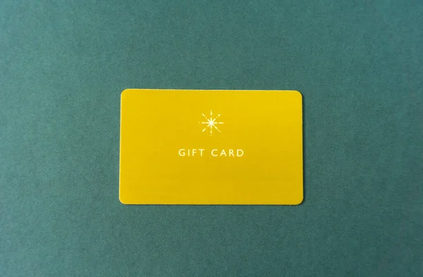 Cartão Presente Fundo Verde Cartão Presente Amarelo — Fotografia de Stock