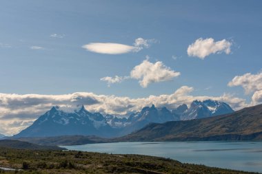 Şili 'deki Torres del Paine Ulusal Parkı' ndaki Serrano Nehri 'ne bakın.