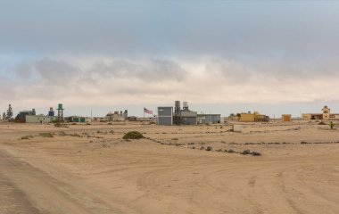 WLOTZKASBAKEN, NAMIBIA-Aralık 27, 2020: Swakopmund, Namibya 'nın kuzeyindeki tatil beldesi Wlotzkasbaken manzarası