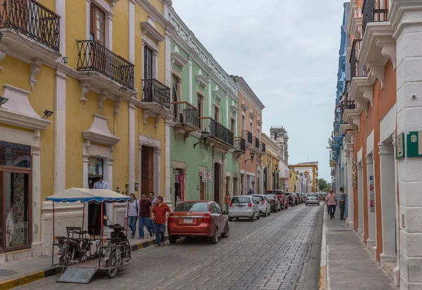 Campeche Mexico Marca 2018 Przechodnie Ulicy Campeche City Meksyk — Zdjęcie stockowe