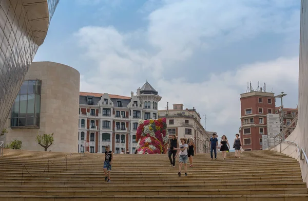 Bilbao Spain July 2018 Unknown People Stairs Guggenheim Museum — ストック写真