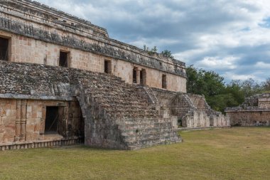 Kadim Maya şehrinin kalıntıları Kabah, Yucatan, Meksika