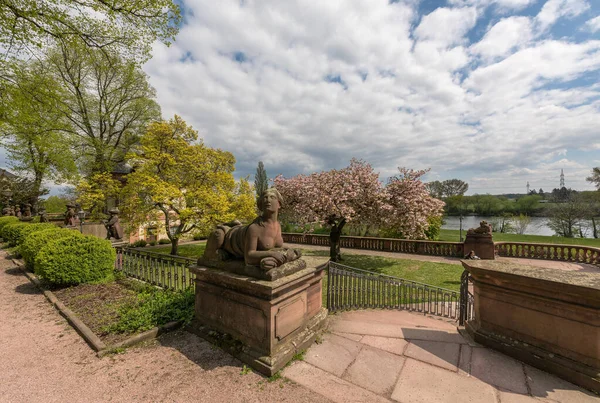 2021年5月2日 ドイツ フランクフルトのボロンガロパラストのバロック公園 Hoechst — ストック写真