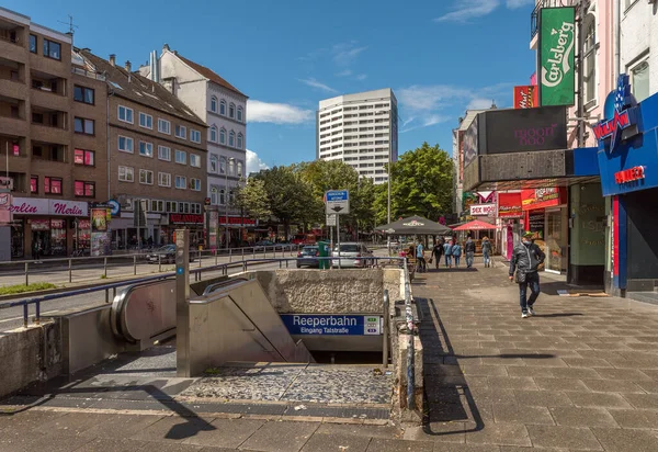 Hamburg Alemania Junio 2020 Entrada Salida Estación Metro Reeperbahn Hamburgo —  Fotos de Stock