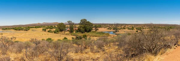オヴィタ野生生物保護区の敷地内の風景 オカハンジャ ナミビア — ストック写真