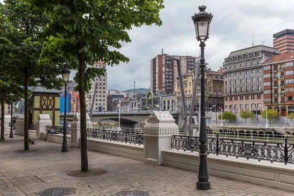 Bilbao Spanien Juli 2018 Bilbao Innenstadt Mit Nervion Fluss Und — Stockfoto