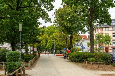 FRANKFURT AM MAIN, GERMANY-EPTEMBER 04, 2025: Frankenallee Frankfurt, Hesse, Almanya 'nın Gallus ilçesinde