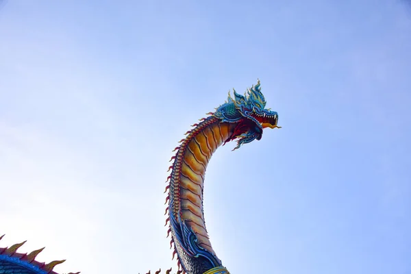 Estátua Fundo Céu Azul — Fotografia de Stock