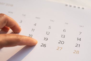 Planlama konseptinde beyaz takvimi kapat.